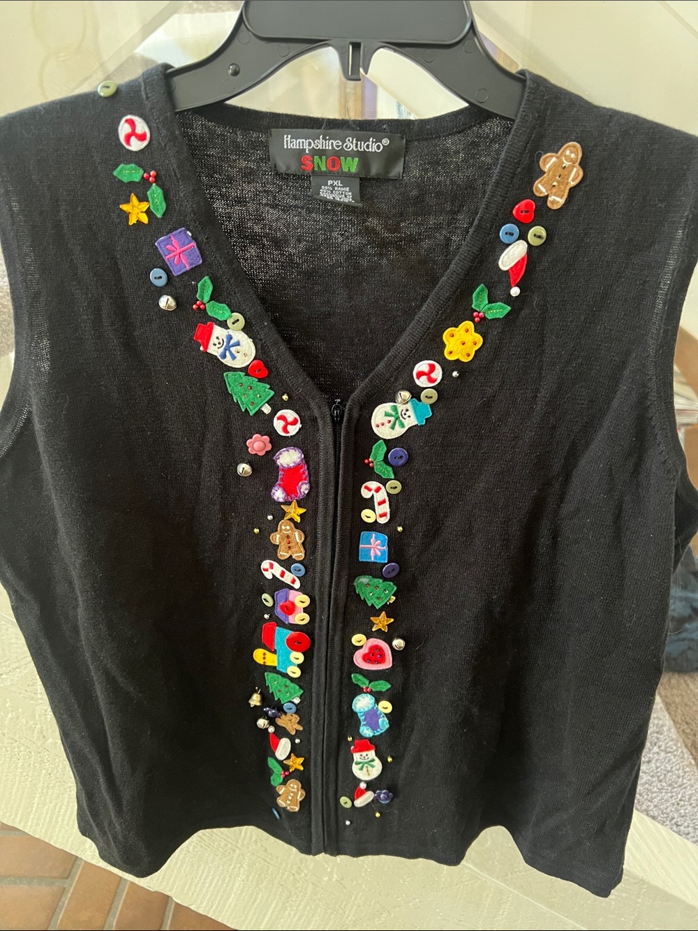 Hampshire Studio Snow Women's Black V-Neck Embellished Sweater pxl